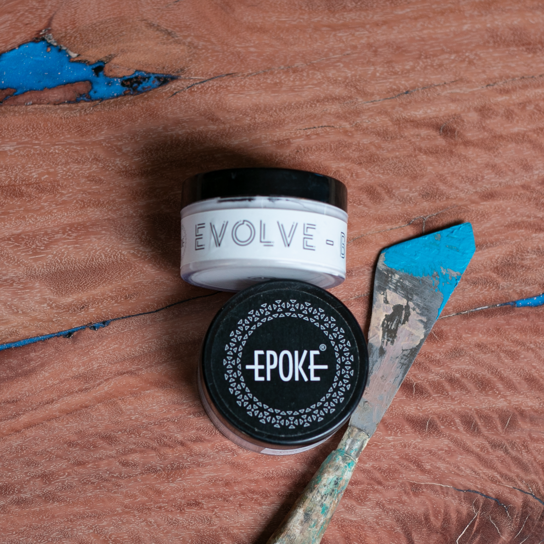 EPOKE Structure Paste for wood crack filling